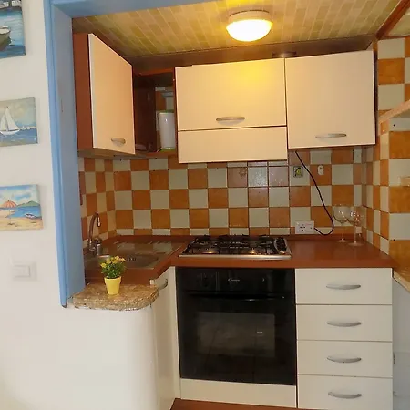 Maison De Fleurs Apartment