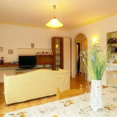 Apartment Maison De Fleurs *