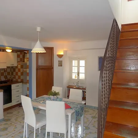 Maison De Fleurs Apartment Maiori