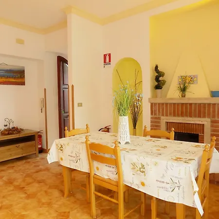 Maison De Fleurs Apartment